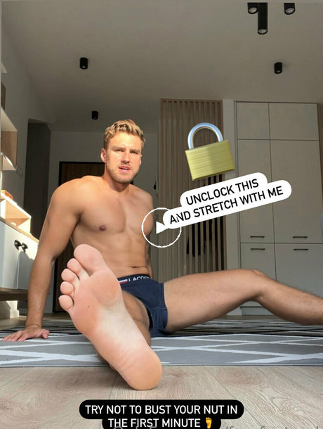 freefootgod OnlyFans Lesbisch