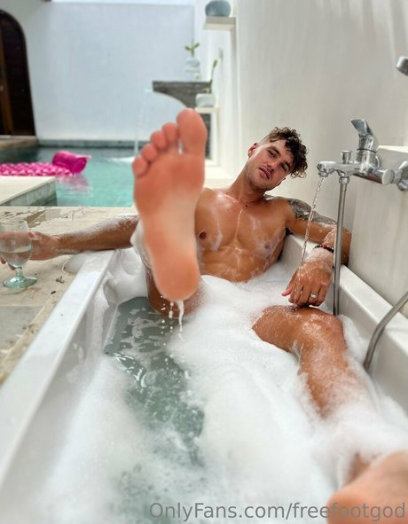 freefootgod OnlyFans Nacktbilder geleakt