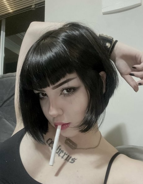 Ghostbabss NurlyFans-Brüste