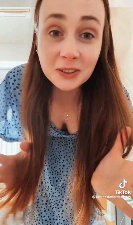 Try Channel OnlyFans Model Fotos