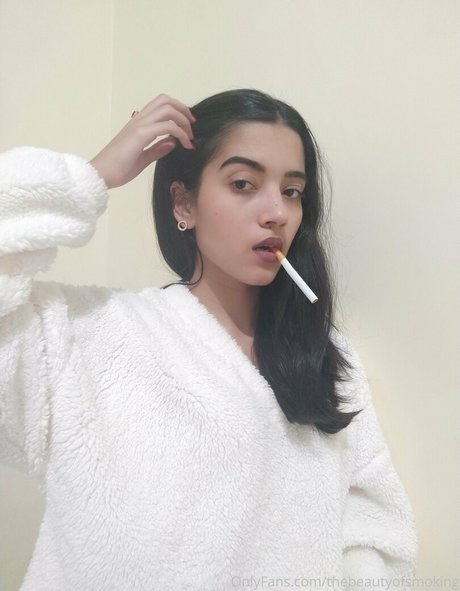 thebeautyofsmoking OnlyFans-Bild