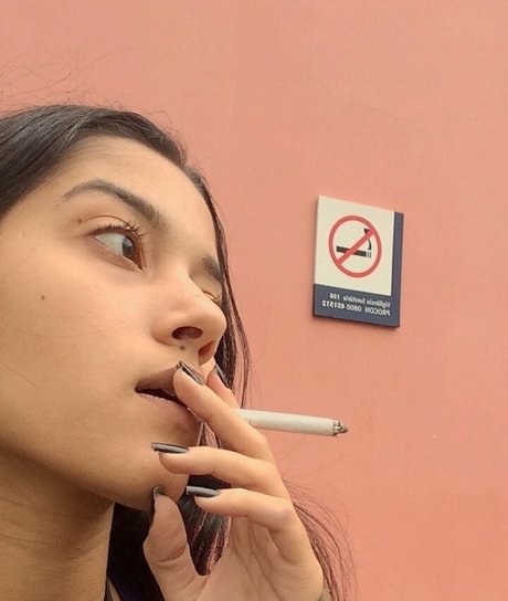 thebeautyofsmoking OnlyFans Inhalte