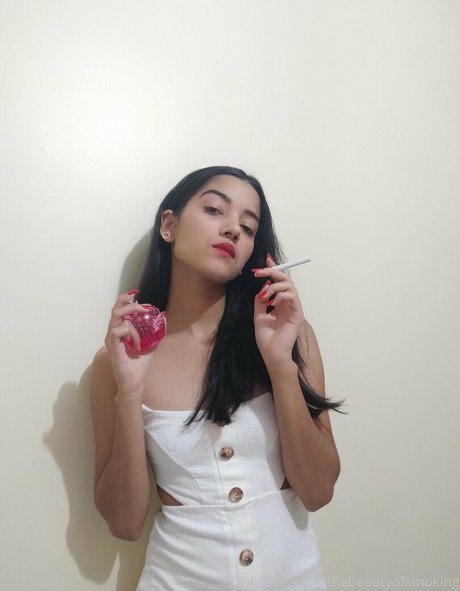 thebeautyofsmoking OnlyFans Star