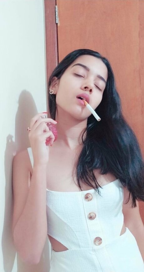 thebeautyofsmoking OnlyFans Nacktbilder geleakt