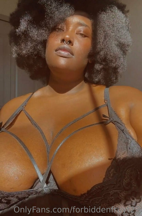 forbiddenfruyt23 OnlyFans Leaks