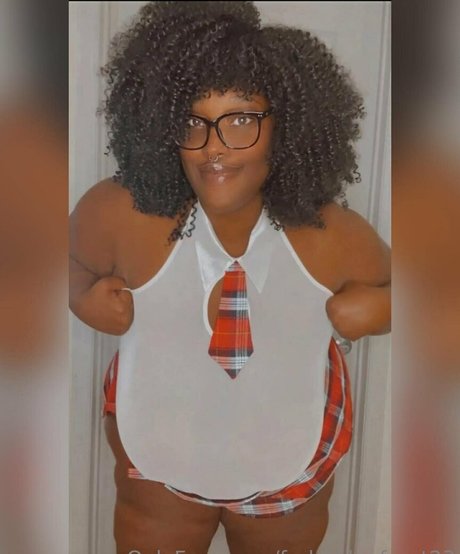 mollige mama nur fans Kunstporno Porträt