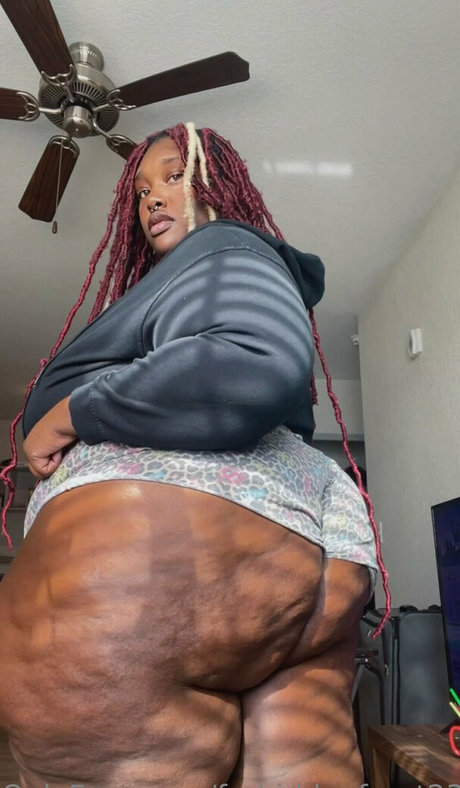 forbiddenfruyt23 OnlyFans Leak