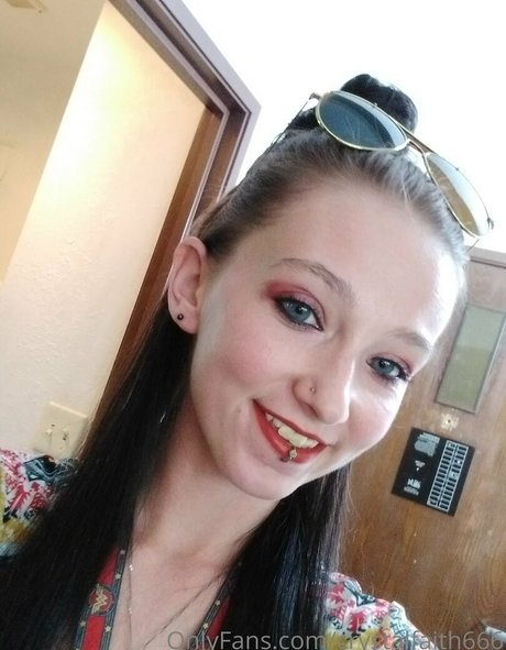 crystalfaith666 Neue geleakte OnlyFans-Inhalte