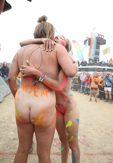 Lily Lowe Nacktbilder von OnlyFans