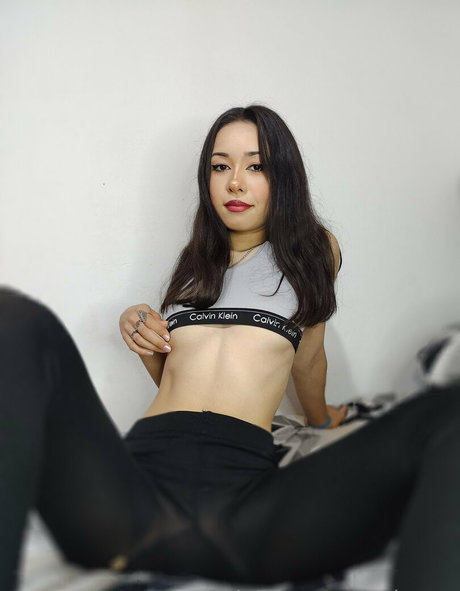 aniaross OnlyFans Sextape