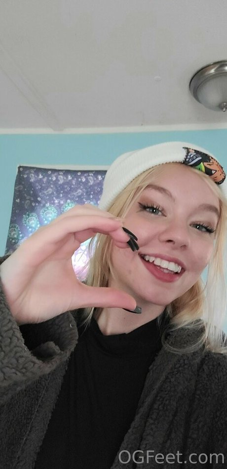 sativaskies OnlyFans Sex Leaks