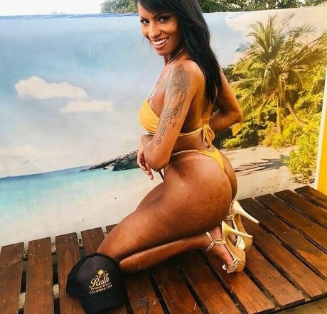 Carine Kishi OnlyFans Leaked Gratis