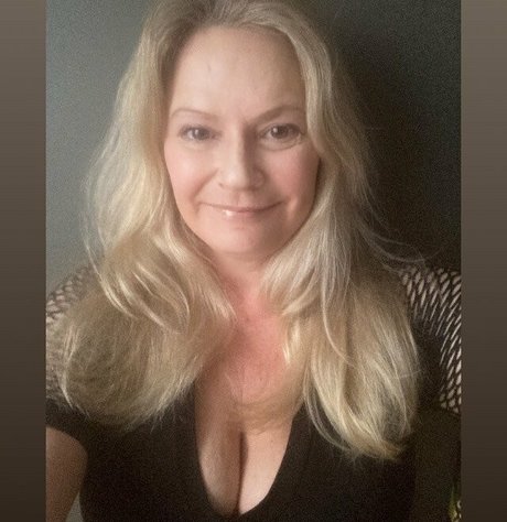 uniquilyyours OnlyFans Gratis-Inhalte