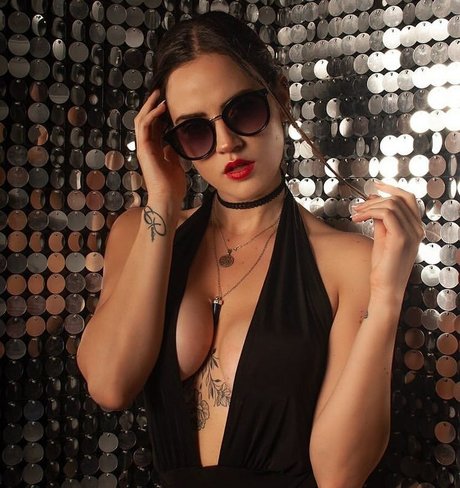 Ophelie Rullier OnlyFans-Bilder