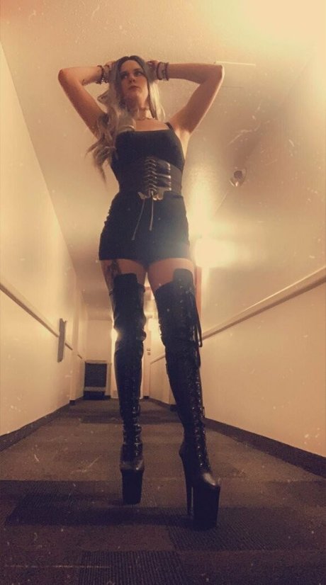 xangel 636 OnlyFans Brüste Bild