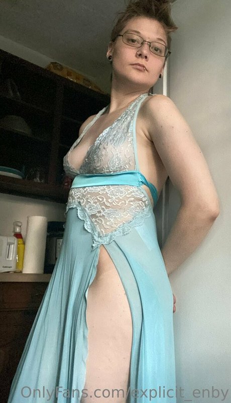 explicit enby Sextape OnlyFans Nacktbilder