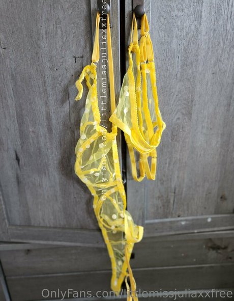 littlemissjuliaxxfree OnlyFans Leaks