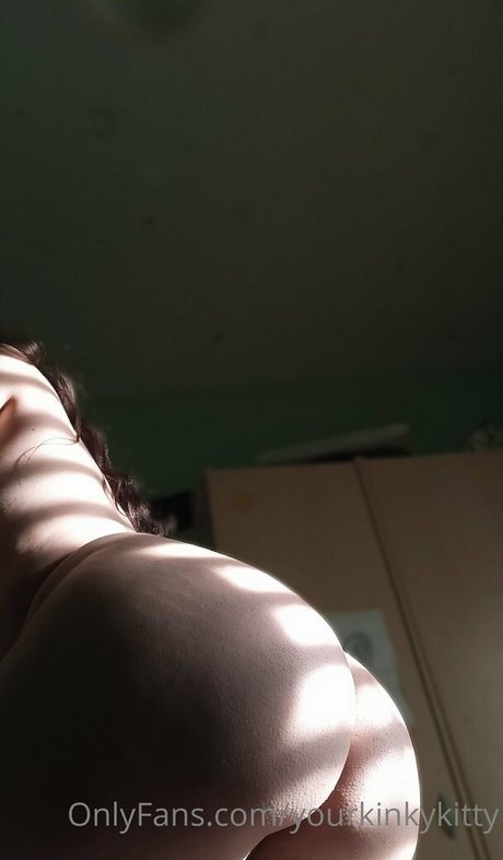 yourkinkykitty Füße OnlyFans