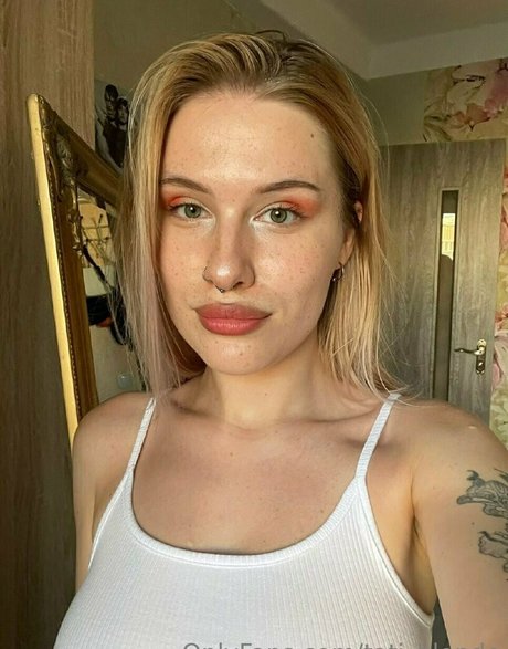 tati blonde OnlyFans Gratis
