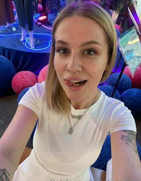 tati blonde Nacktbilder von OnlyFans