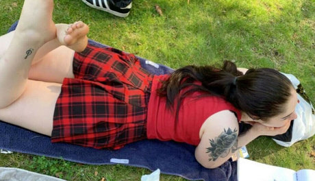 anastasia mcqueen OnlyFans schlank