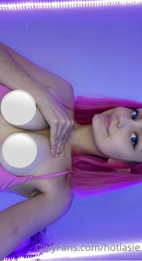 Hotlasie NurlyFans-Brüste