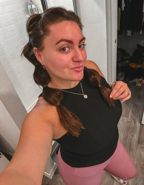 berühmte onlyfans schön XXX Shot