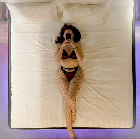 Alpha Luna OnlyFans Nacktbilder geleakt