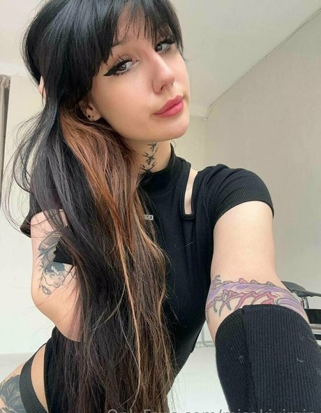 misakivirgin OnlyFans Striptease