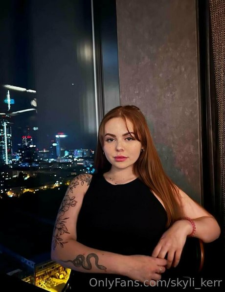 skyli kerr Unzensiert OnlyFans