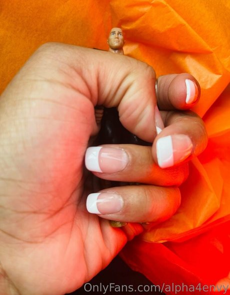 alpha4envy OnlyFans nackte Brüste