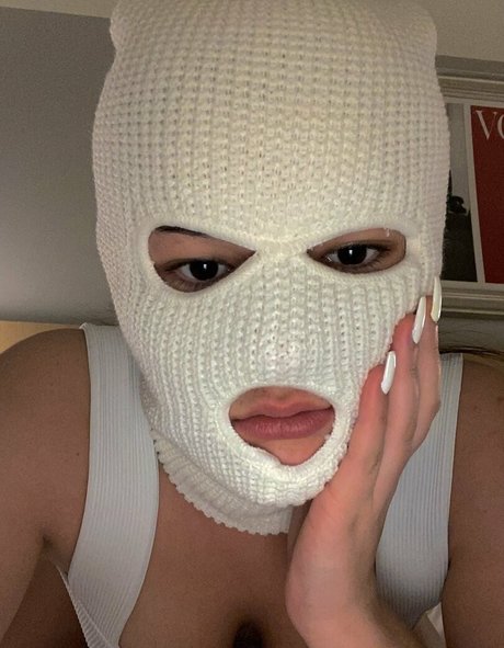 allyken OnlyFans explizite Inhalte