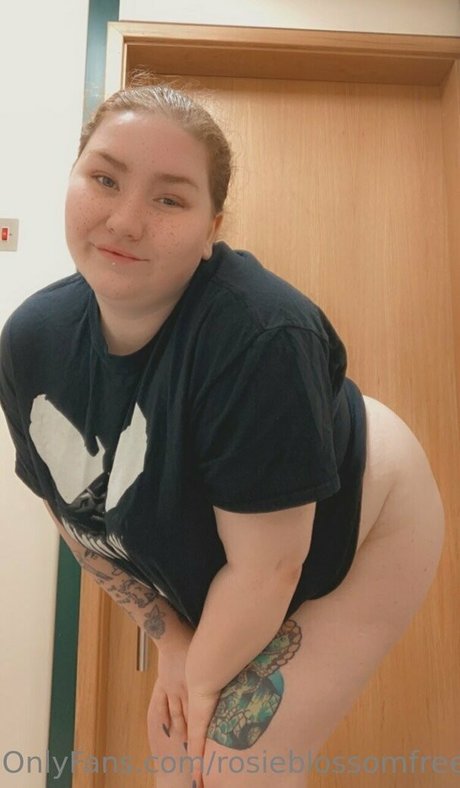 rosieblossomfree OnlyFans-Komplettinhalte