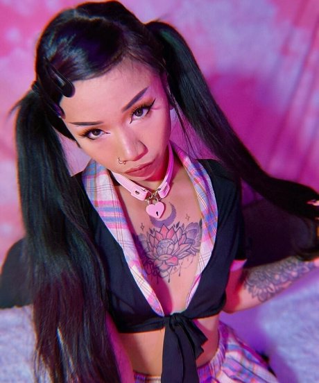 Raine Lee OnlyFans nackt