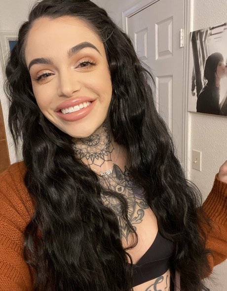 leighravenx Porn OnlyFans Leak