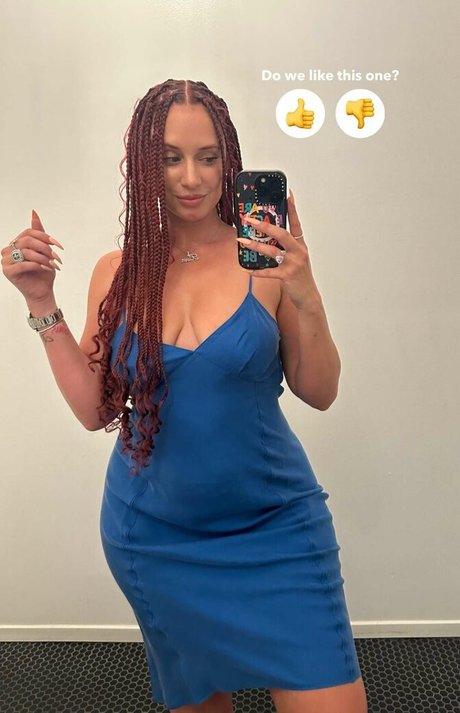 Yesjulz Nackt auf OnlyFans Leak