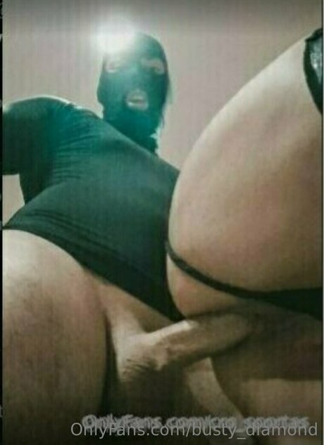 busty diamond OnlyFans-Leak