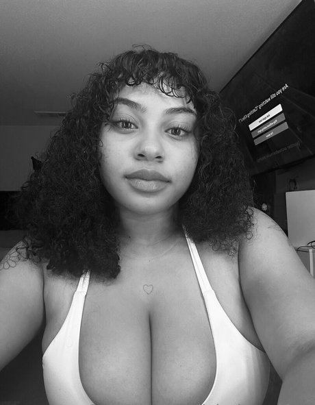 jjuicyjasss4free OnlyFans Leak