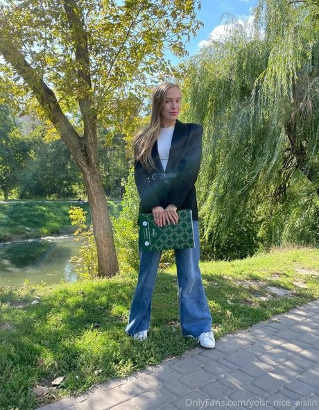 your nice aislin Po OnlyFans