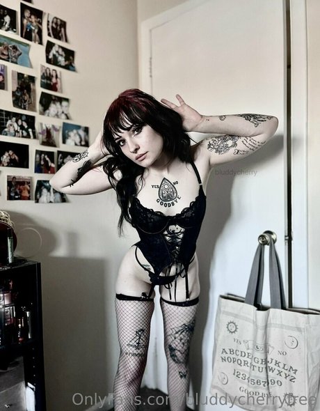 bluddycherryfree Brüste OnlyFans