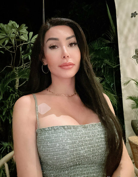 sofiadiorxxl OnlyFans Bilder