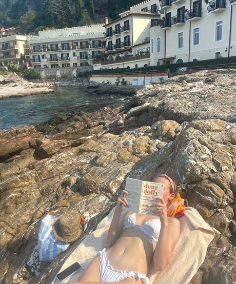 Iris Apatow Neue geleakte OnlyFans-Inhalte