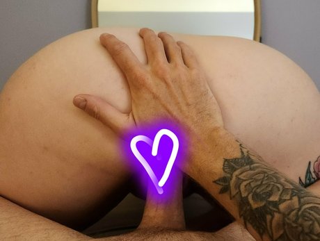 canadiannaughtyneighbour Nackt auf OnlyFans