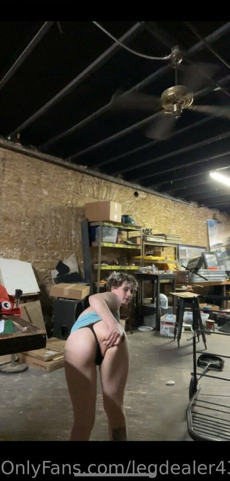 legdealer43 Leak von OnlyFans Pornografie