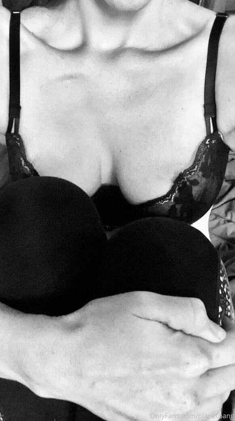 planetbang Nacktbilder von OnlyFans geleakt