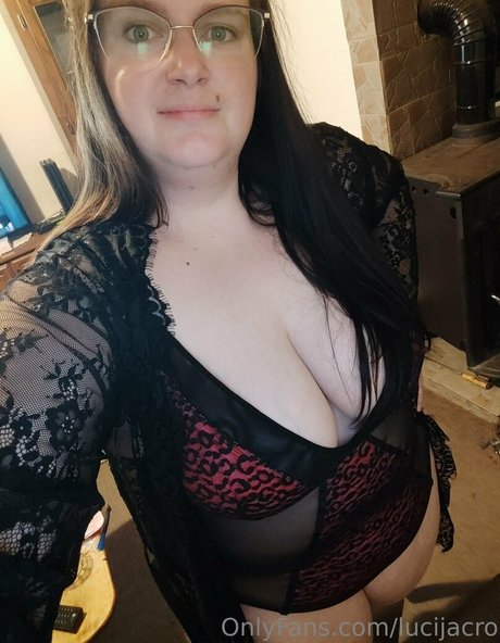 lucijacro Nacktpornos auf OnlyFans