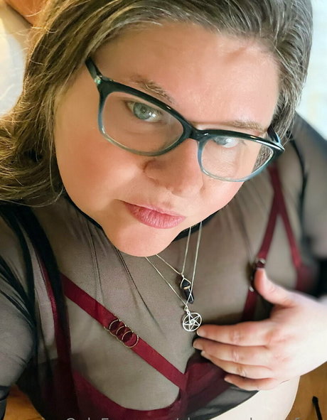 shegoesdown free Po OnlyFans