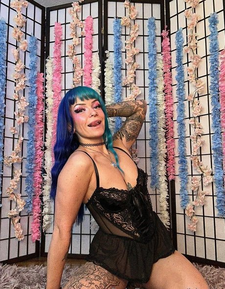 bb blu Leak von OnlyFans Pornografie