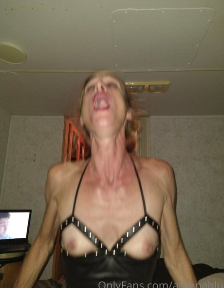 athenablu OnlyFans Pornografie