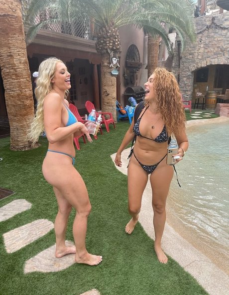 Courtney Taylor Nacktbilder von OnlyFans geleakt